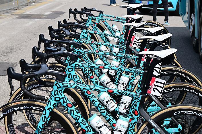 DeRosa Teambike des Team VF Group-Bardiani CSF-Faizane (ITA) 108. Giro d Italia, Stage 14, Fiume Veneto - Asiago (219km)