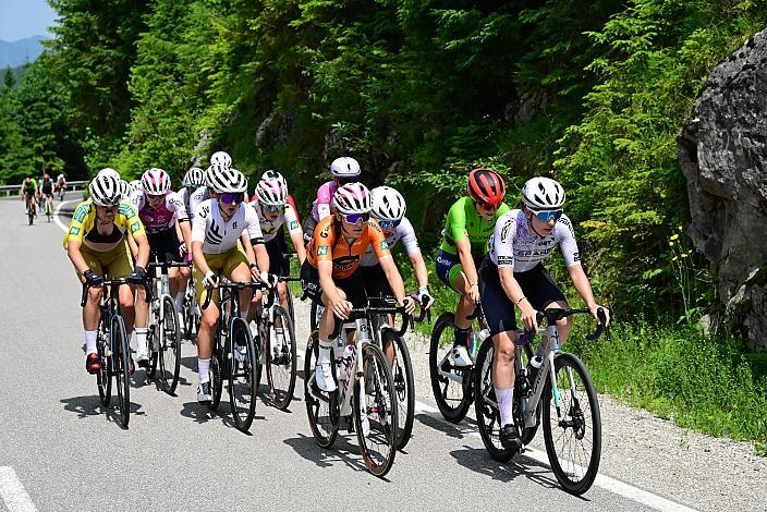 Im Orangen Trikot Malwina Mul (POL, MAT Atom Deweloper Wroclaw) im Anstieg zum Hochkar Ybbsitz - Hochkar,,  4. Etappe Sportland NOE WOMEN Tour