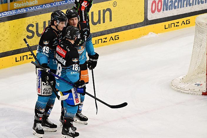 Brian Lebler (Steinbach Black Wings Linz) feiert vdas 1 zu 1, 49. Runde ICE, Steinbach Black Wings Linz vs Olimpija Ljubljana, Linz AG Eisarena 