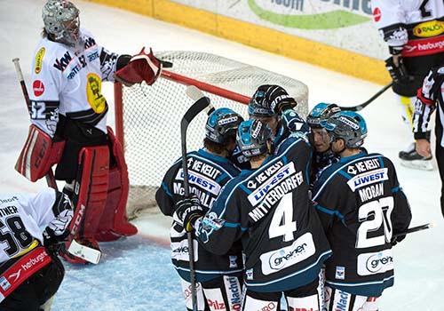 Linz feiert, EHC Liwest Black Wings Linz vs Dornbirner EC
