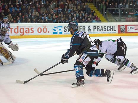 Franklin MacDonald, Linz im Angriff, EHC Liwest Black Wings Linz vs HDD Telemach Olympija Ljubljana