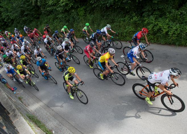  Das Fahrerfeld mit Stephan Rabitsch (AUT, Team Felbermayr Simplon Wels) in Obernberg