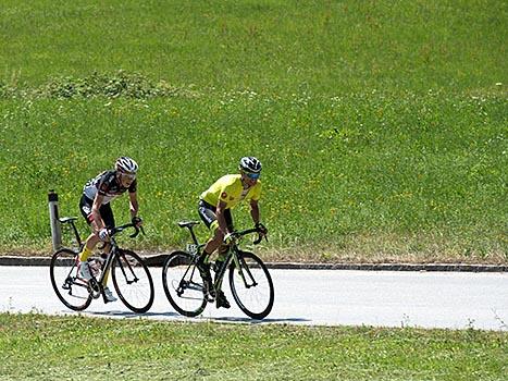 CIESLIK Pawel, POL, Team Author Bauknecht, und am Hinterrad Patrick Bosman, Team Tirol Cycling, OOE Rundfahrt, 3. Etappe Traun - Garsten