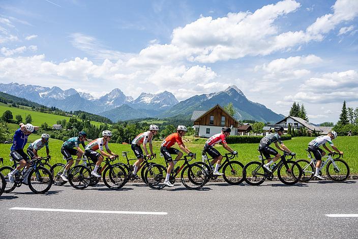 Das Peloton Vorderstoder, 4. Etappe St.Florian /Asten - Hinterstoder/Höss 15. Int. Raiffeisen OÖ-Radrundfahrt UCI Kat. 2.2
