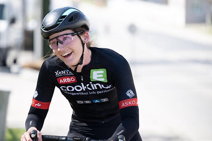 Siegerin Petra Zsanko (HUN, Team Cookina ARBÖ ASKÖ Graz RLM Stmk) Damen Elite, U23, Radliga, 61. Radsaison-Eröffnungsrennen Leonding, Oberösterreich 