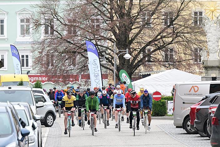 Start zur 10. Kirschblüten Radklassik, Rad Klassik, Oldtimer, Vintage, Stahlrad, Radsport, Eferding, Oberösterreich
