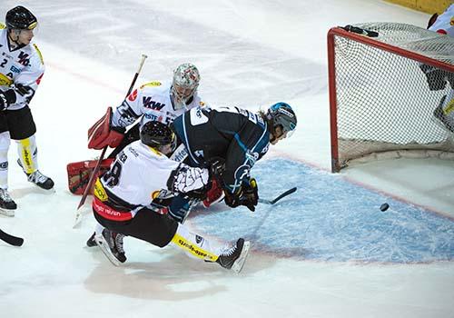 Brian Lebler, Linz scort, EHC Liwest Black Wings Linz vs Dornbirner EC