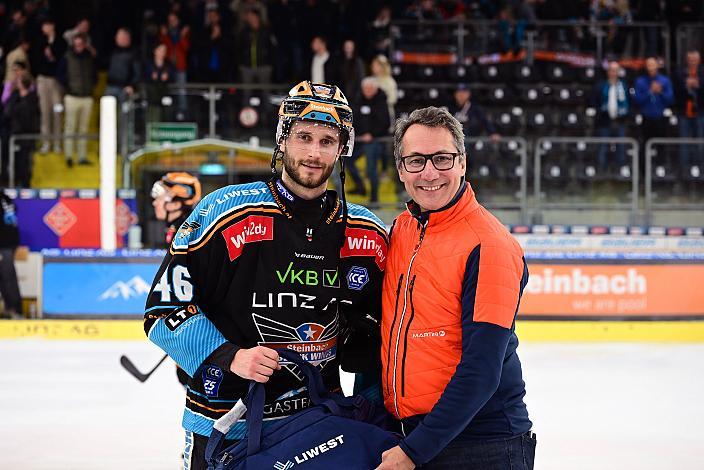 Spieler des Abends Niklas Würschl (Steinbach Black Wings) Semifinale 2, Win2Day ICE Hockey League, 2. Semifinale, Steinbach Black Wings Linz vs EC KAC,  Linz AG Eisarena 