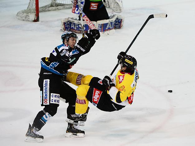 Michael Mayr (Liwest Black Wings Linz) und Jonathan Ferland (UPC Vienna Capitals), EHC Liwest Black Wings Linz vs UPC Vienna Capitals, Zwischenrunde
