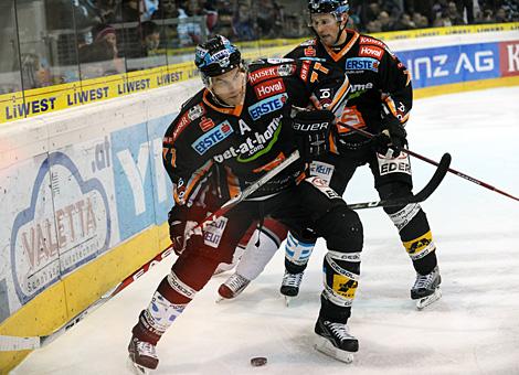 Patrick Leahy und Gregor Baumgartner, Liwest Black Wings Linz, EC Red Bull Salzburg