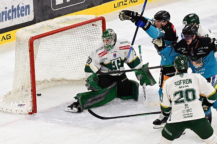 Luka Maver (Steinbach Black Wings Linz) trifft zum 2 zu 0, Tormann Kristof Nagy (FTC-Telekom), 45. Runde ICE, Steinbach Black Wings Linz vs FTC-Telekom, Linz AG Eisarena