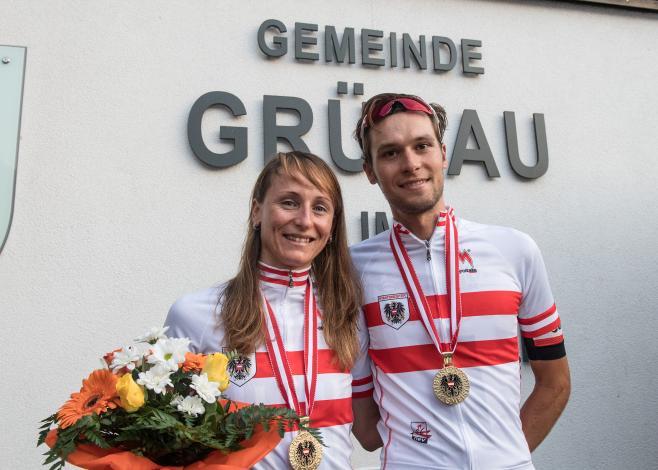 Damen Siegerin Martina Ritter, Georg Preidler (AUT, Team Sunweb) Rad Staatsmeisterschaft, Elite Herren, Grünau im Almtal
Damen Siegerin Martina Ritter, Georg Preidler (AUT, Team Sunweb) Rad Staatsmeisterschaft, Elite Herren, GrÃ¼nau im Almtal