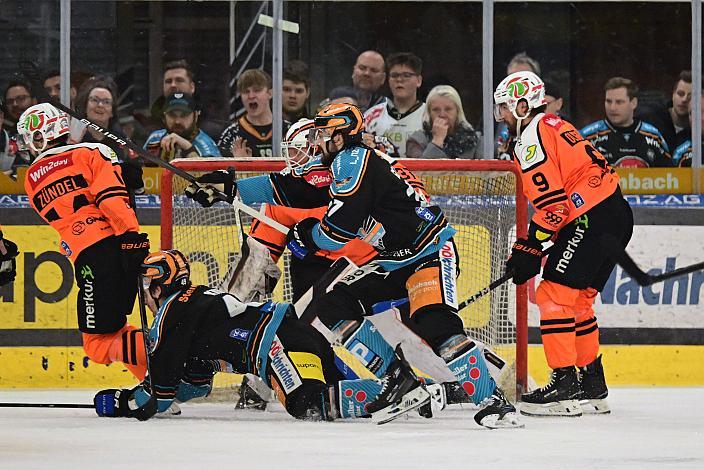 Graham Knott (Steinbach Black Wings Linz), Shawn St.Amant (Steinbach Black Wings Linz), Tormann Jonas Gunnarsson (Moser Medical Graz 99ers) Win2Day ICE Hockey League,  5. Viertelfinale, Steinbach Black Wings Linz vs Moser Medical Graz 99ers,  Linz AG Eisarena 