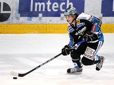 Danny Irmen, Stuermer, EHC Liwest Black Wings Linz vs. HDD Tilia Olimpija Ljubljana 