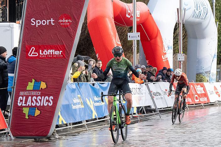 Sieger Jaka Primozic (SLO, Hrinkow Advarics) vor 3. Platz Marco Schrettl (AUT, Tirol KTM Cycling Team) 63. Saison Eroeffnung Leonding Herren, Road Cyling League Austria