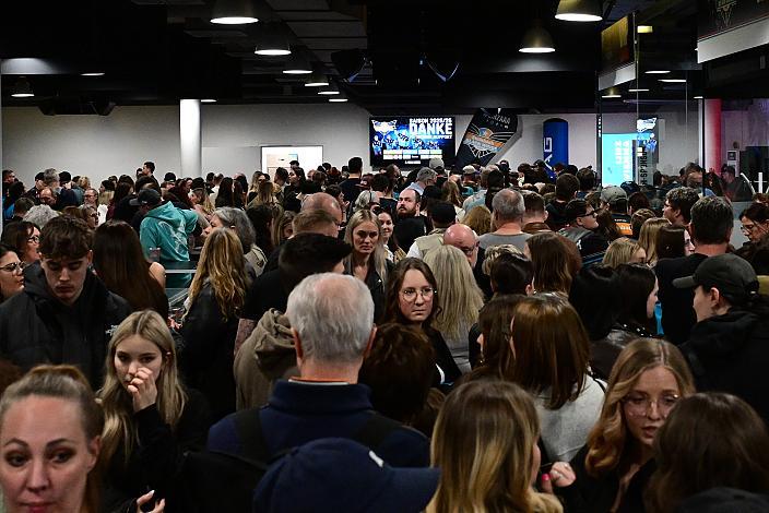 Steinbach Black Wings Linz , VIP Bereich, Linz AG Eisarena 