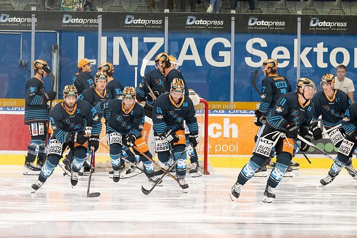 Das Team der Steinbach Black Wings Linz Testspiel Steinbach Black Wings Linz vs Straubing Tigers, Linz AG Eisarena, pre season 