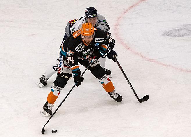 Dragan Umicevic (Steinbach Black Wings 1992), Donat Szita (Hydro Fehervar AV 19) Black Wings Linz vs Hydro Fehervar AV 19,  Eishockey, Bet at Home ICE Hockey League