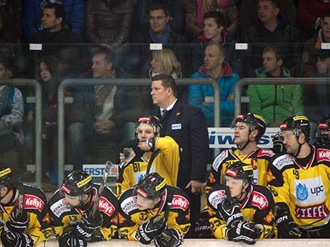 Tom Pokel. Trainer Vienna, EHC Liwest Black Wings Linz vs UPC Vienna Capitals