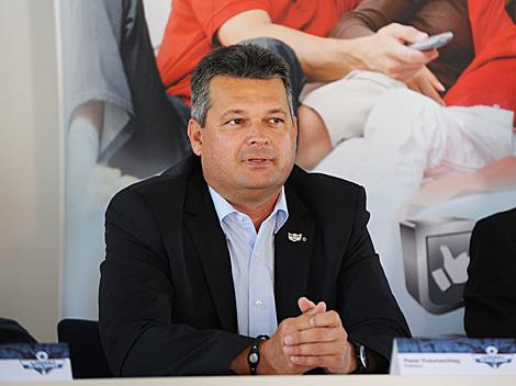 Praesident Liwest Black Wings Linz, Ing. Peter Freunschlag