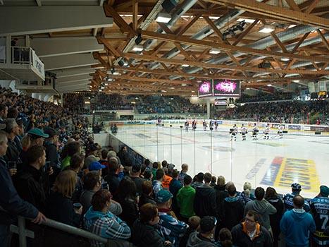 Osttribuene, EHC Liwest Black Wings Linz vs HC Orli Znojmo