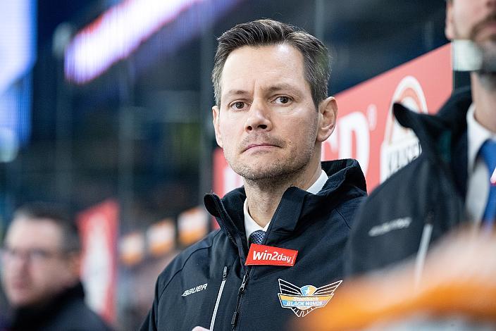 Head Coach Philipp Lukas (Steinbach Black Wings Linz) Steinbach Black Wings Linz vs HC TIWAG Innsbruck - Die Haie. Runde 35, ICE Hockey League, Steinbach Black Wings Linz, Linz AG Eisarena 