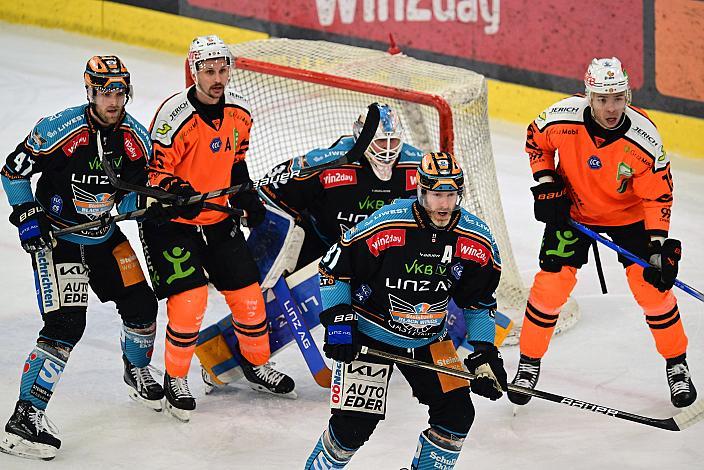 Logan Roe (Steinbach Black Wings Linz), Caisey Bailey (Moser Medical Graz 99ers), Sean Collins (Steinbach Black Wings Linz), Tormann Rasmus Tirronen (Steinbach Black Wings Linz) Win2Day ICE Hockey League,  5. Viertelfinale, Steinbach Black Wings Linz vs Moser Medical Graz 99ers,  Linz AG Eisarena 