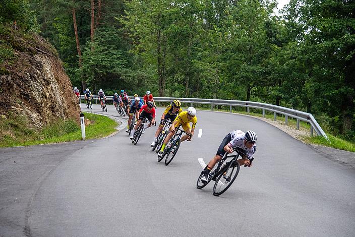 Im Gelben Trikot des Gesamtführenden Jasper Verbrugge (BEL, Acrog-Tormans), 50. OÖ Junioren Rundfahrt, 2. Etappe Sarleinsbach - Sarleinsbach