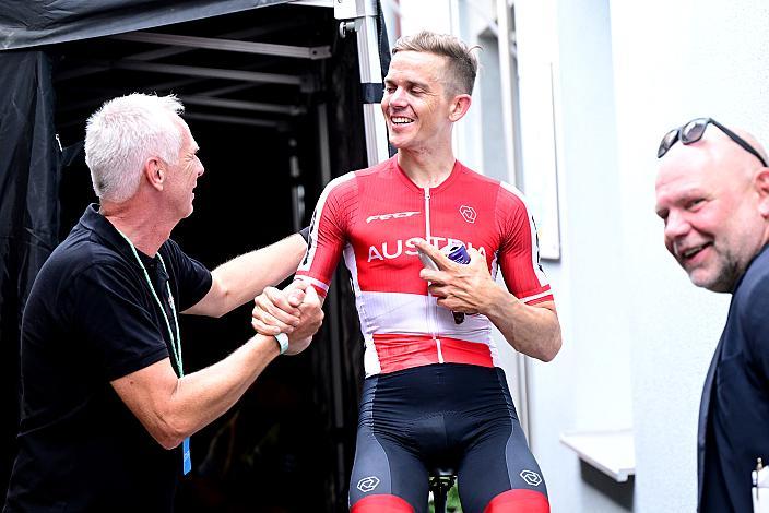 Jürgen Brettschneider (Präsident LRV Niederösterreich), Etappensieger Gregor Mühlberger (AUT, Austria), 1. Etappe von Graz - Gamlitz, 188km, Tour of Austria
