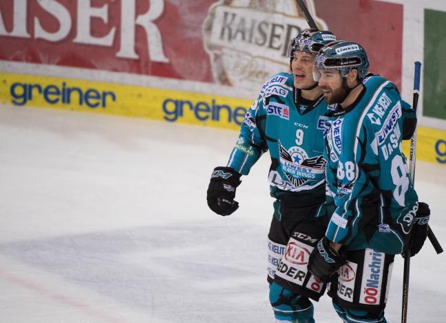 Dan DaSilva (EHC Liwest Black Wings Linz) und Brian Lebler (EHC Liwest Black Wings Linz) EHC Liwest Black Wings Linz vs UPC Vienna Capitals