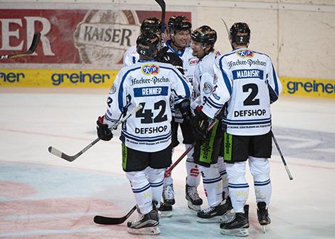  Straubing feiert, EHC Liwest Black Wings Linz  vs Straubing Tigers