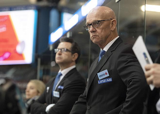 Head-Coach Tom Rowe (EHC Liwest Black Wings Linz)  EHC Liwest Black Wings Linz vs EC KAC