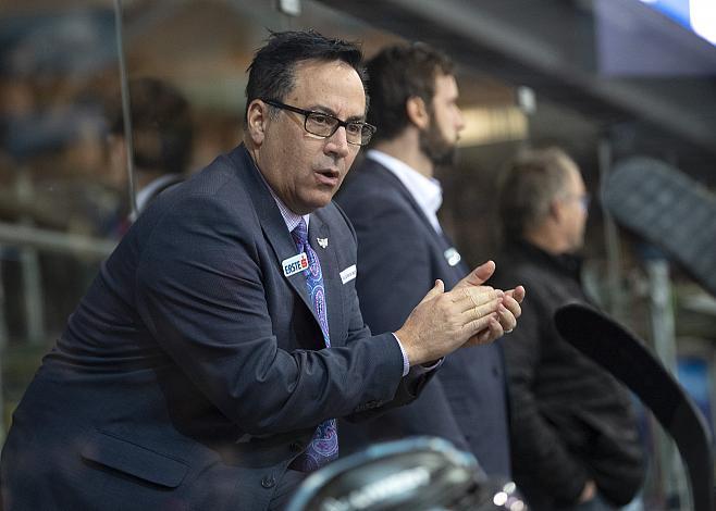 Head-Coach Troy Ward (EHC Liwest Black Wings Linz)  EHC Liwest Black Wings Linz vs EC Red Bull Salzburg