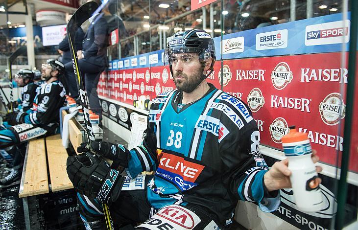 Dan DaSilva (EHC Liwest Black Wings Linz)  EHC Liwest Black Wings Linz vs EC Red Bull  Salzburg 4. Semifinale