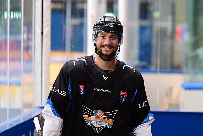 Julian Pusnik (Steinbach Black Wings Linz), Erstes Eistraining, Steinbach Black Wings Linz , Linz AG Eisarena 
