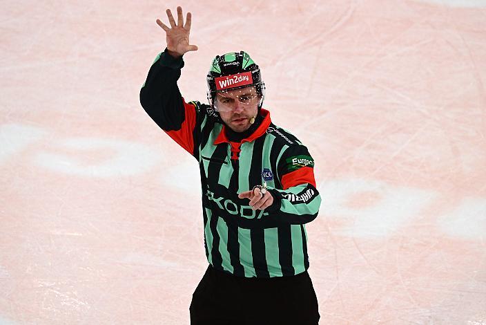 Schiedsrichter Patrick Fichtner (OEEHV) Win2Day ICE Hockey League,  Steinbach Black Wings Linz vs Moser Medical Graz 99ers,  Linz AG Eisarena 