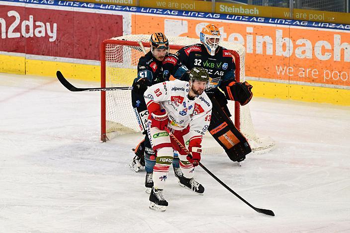 Luca Frigo (HCB Suedtirol Alperia), Matt MacKenzie (Steinbach Black Wings Linz), Tormann Rasmus Tirronen (Steinbach Black Wings Linz) Steinbach Black Wings Linz vs HCB Südtirol Alperia, ICE Eishockey Liga, Linz AG Eisarena