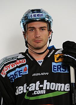 #28 Michael Ouellette, Stuermer, Liwest Black Wings Linz