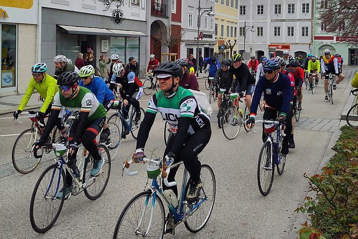 Start zur 10. Kirschblüten Radklassik, Rad Klassik, Oldtimer, Vintage, Stahlrad, Radsport, Eferding, Oberösterreich