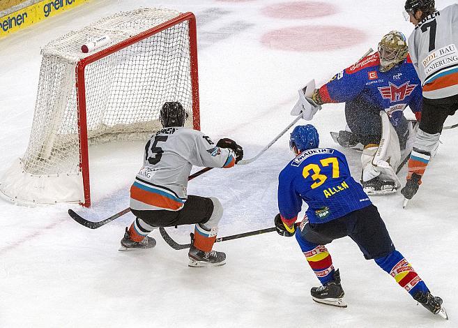 Juha-Pekka Hytönen (Black Wings Linz 1992)  scort das 4 zu 0, Black Wings Linz,  Eishockey, Testspiel
