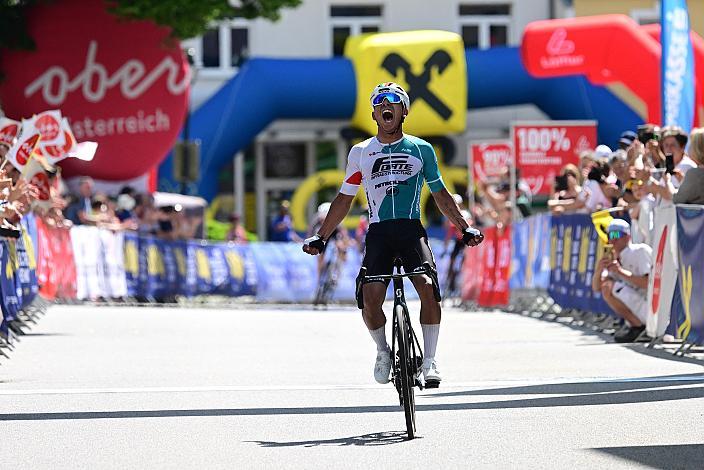 Etappensieger Edgar David Cadena (MEX, Petrolike) 3. Etappe Bad Schallerbach - Aigen - Schlägl, 15. Int. Raiffeisen OÖ-Radrundfahrt UCI Kat. 2.2