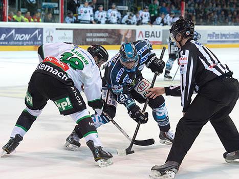 Philipp LukasEHC Liwest Black Wings Linz vs HDD Telemach Olympija Ljubljana