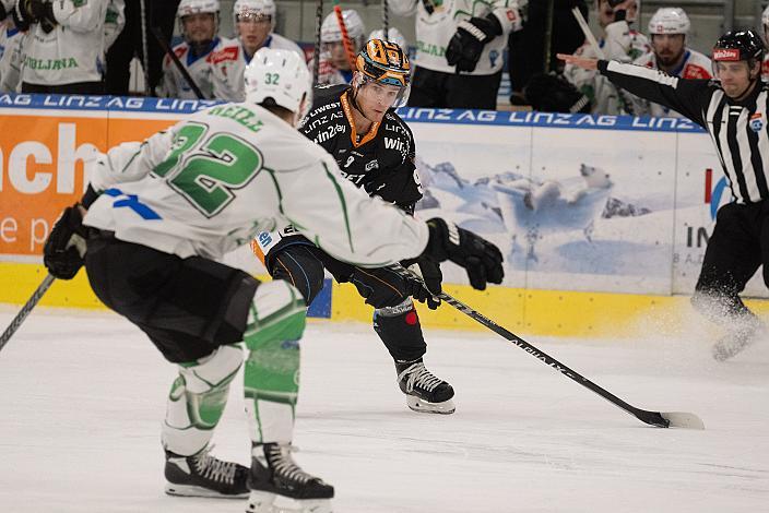  Carl Watson Neill (HK SZ Olimpija), Emilio Romig (Steinbach Black Wings Linz) Steinbach Black Wings Linz vs HK SZ Olimpija, 22. Runde, Trikot Movember, ICE Hockey League, Steinbach Black Wings Linz, Linz AG Eisarena 