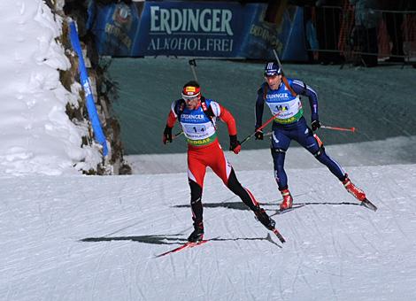 #1-4 Christoph Sumann, Schlusslaeufer Team Austria fuehrt die Staffel noch auf Platz 3.