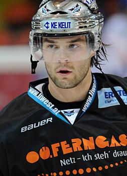 #14 Justin Keller, Stuermer, Liwest Black Wings Linz vs. KHL Medvescak Zagreb
