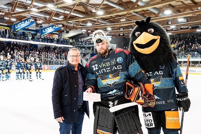 Spieler des Abends Tormann Rasmus Tirronen (Steinbach Black Wings Linz) Steinbach Black Wings Linz vs HCB Südtirol Alperia, ICE Eishockey Liga, Linz AG Eisarena