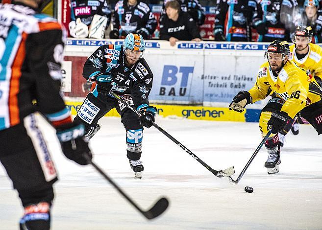 Im Bild: Andreas Kristler (EHC Liwest Black Wings Linz) Eishockey,  EHC Liwest Black Wings Linz vs Vienna Capitals