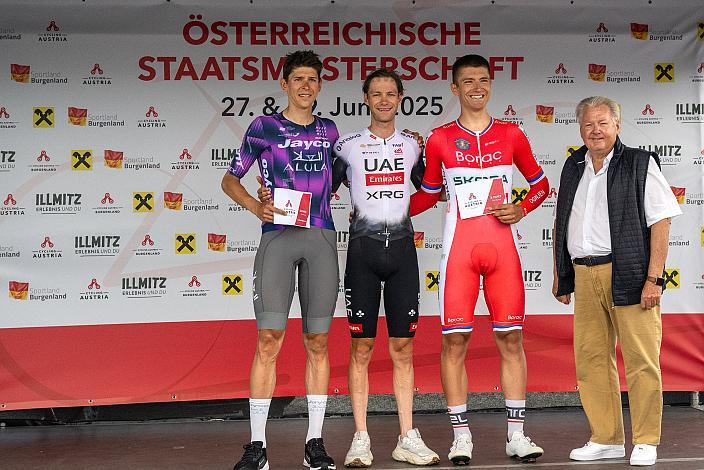 Podest Herren 2. Platz Patrick Gamper (AUT, Team Jayco AlUla), Sieger Felix Grossschartner (AUT, UAE Team Emirates - XRG), 3. Platz Ognjen Ilic (SRB, Borac - CACAK) ÖM Staatsmeisterschaft, Zeitfahren, Frauenkirchen, Burgenland