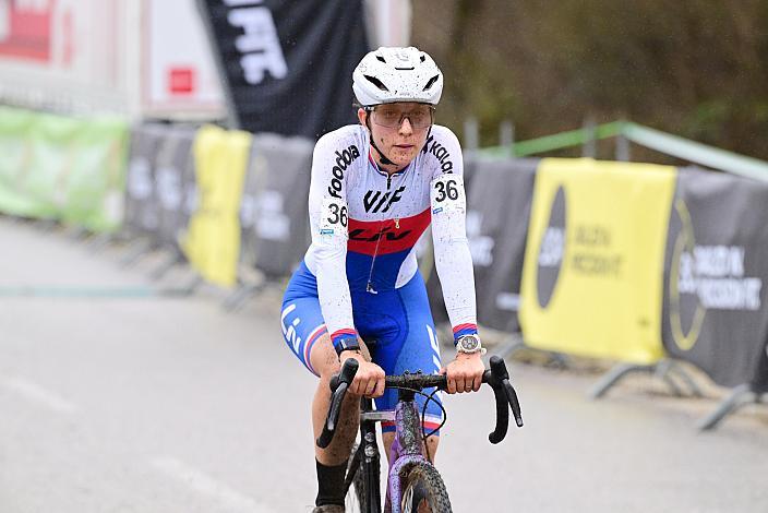 Kristyna Zemanova (CZE, VIF Cycling Team), führt das Rennen an, Damen, 4.Radquerfeldein GP um das Sportzentrum Gunskirchen, Rad Cyclo Cross,