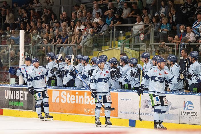 Straubing feiert das Tor zum 1 zu 2, Testspiel Steinbach Black Wings Linz vs Straubing Tigers, Linz AG Eisarena, pre season 